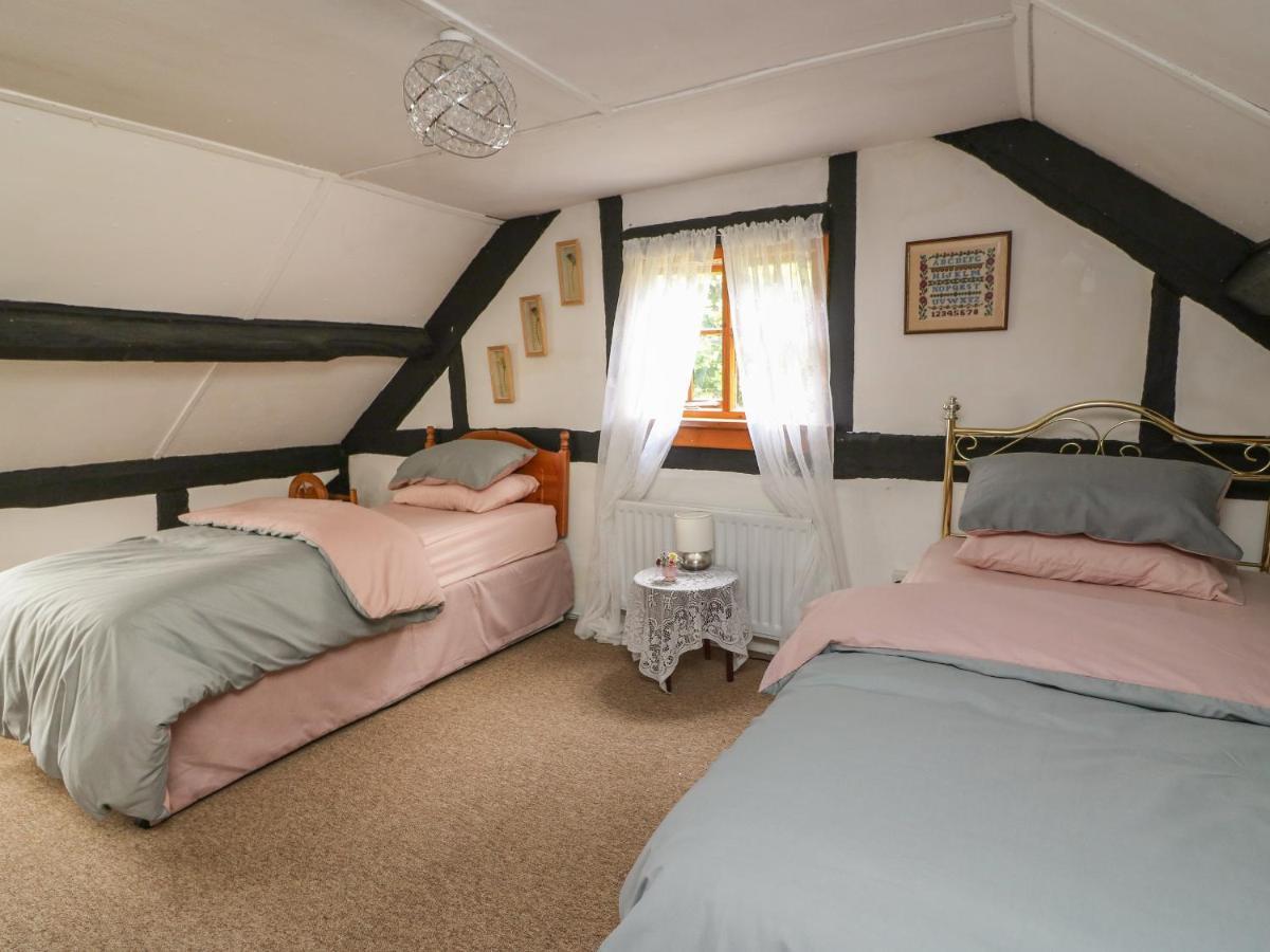 Caerau Farm House Llanidloes Esterno foto