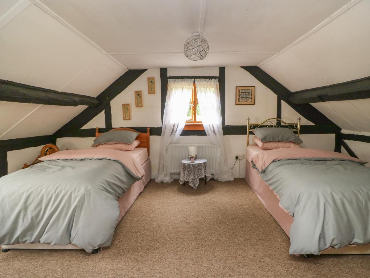 Caerau Farm House Llanidloes Esterno foto